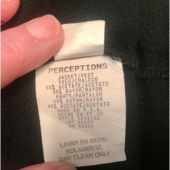 Womens Black and Cream Pant Suit. Perception. Size 10. Rayon and Acetate. - Picture 4 of 5